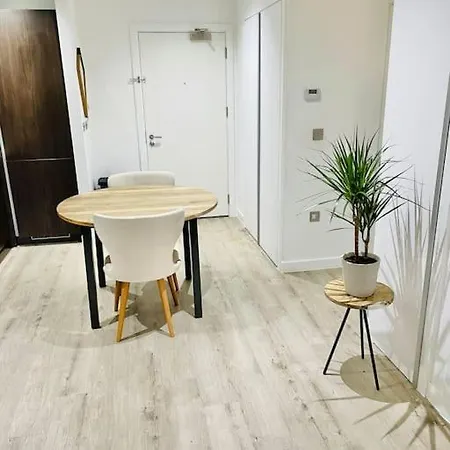 Eclectic Dwelling Apartment Manchester Exterior photo