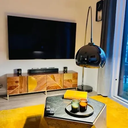 Eclectic Dwelling Apartment Manchester Exterior photo